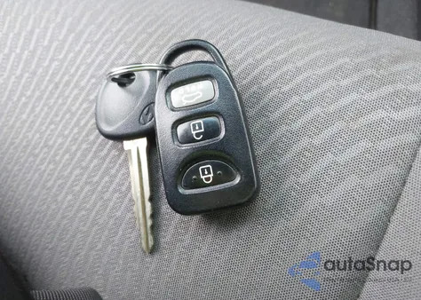 2016 Hyundai Elantra Se из США, поврежденный, VIN 5NPDH4AE3GH659618